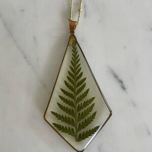Resin Geometric Fern Pendant Necklace